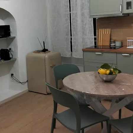 Apartmán La Casetta Di Tommy E Vitto In Pieno Centro A Bilocale 4 Posti Letto Sanremo