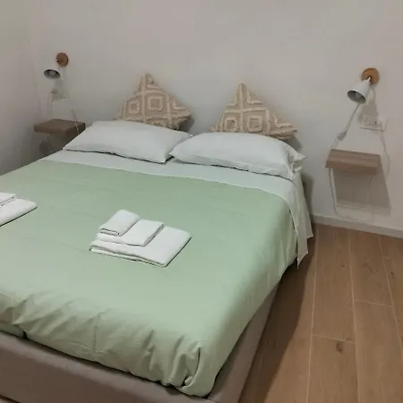 La Casetta Di Tommy E Vitto In Pieno Centro A Bilocale 4 Posti Letto * San Remo