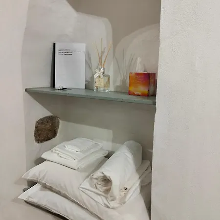 La Casetta Di Tommy E Vitto In Pieno Centro A Bilocale 4 Posti Letto Apartmán *