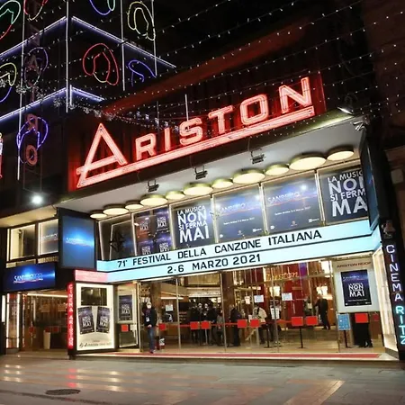 La Casetta Di Tommy E Vitto In Pieno Centro A Bilocale 4 Posti Letto * Sanremo