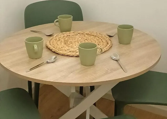 La Casetta Di Tommy E Vitto In Pieno Centro A Bilocale 4 Posti Letto *