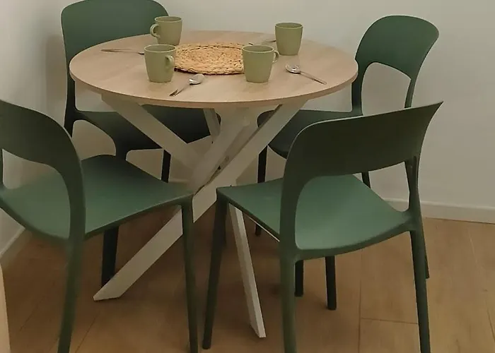 La Casetta Di Tommy E Vitto In Pieno Centro A Bilocale 4 Posti Letto