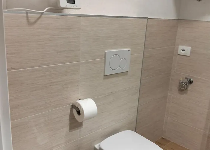 La Casetta Di Tommy E Vitto In Pieno Centro A Bilocale 4 Posti Letto * Sanremo