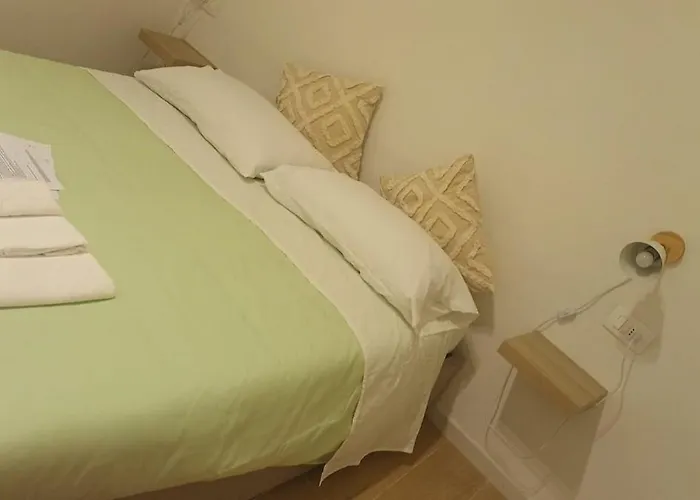 La Casetta Di Tommy E Vitto In Pieno Centro A Bilocale 4 Posti Letto *